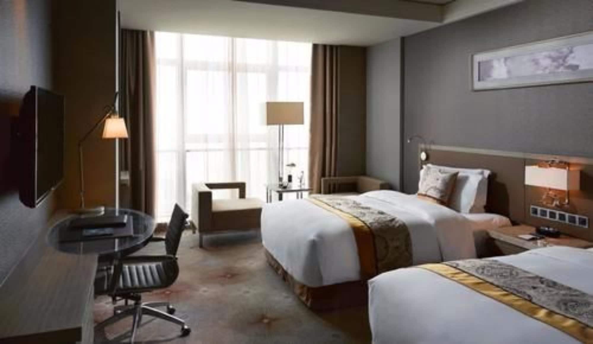 Отель Melia Цзинань Экстерьер фото