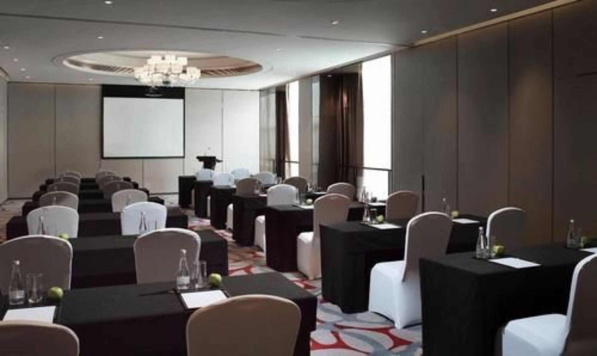 Отель Melia Цзинань Экстерьер фото